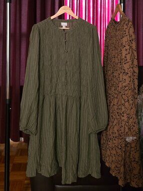 AVA&VIV OLIVE STRIPE DRESS!